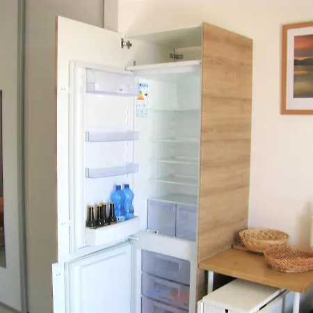 Modern With Terrace And Great Seaside View Apartman Lumio